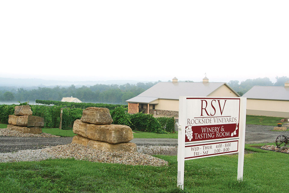 Rockside-vineyards-sign Rockside-vineyards-sign