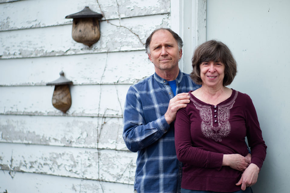 home-tweet-home_couple home-tweet-home_couple