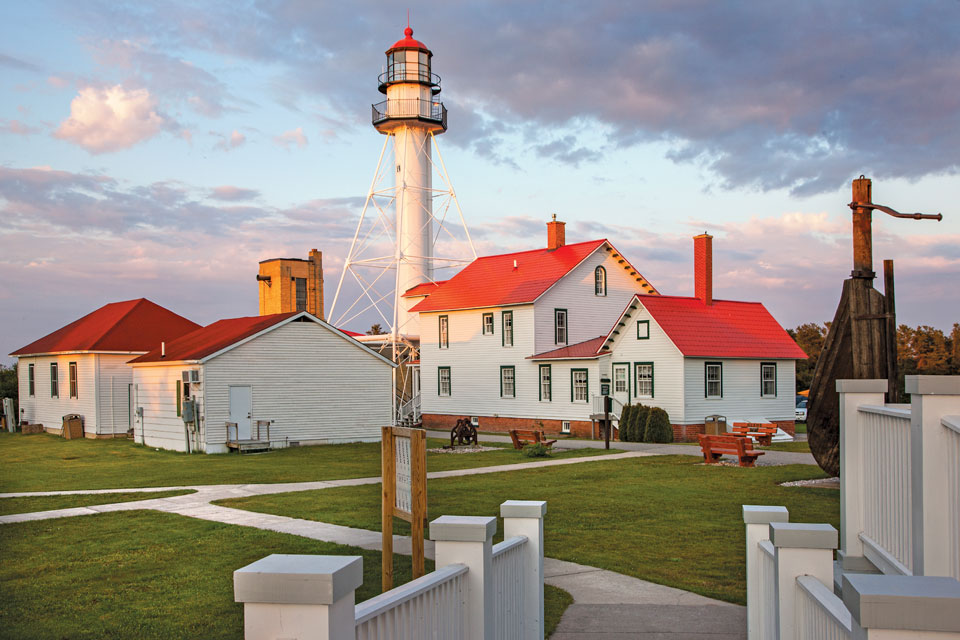 Mich lighthouses _Whitefish