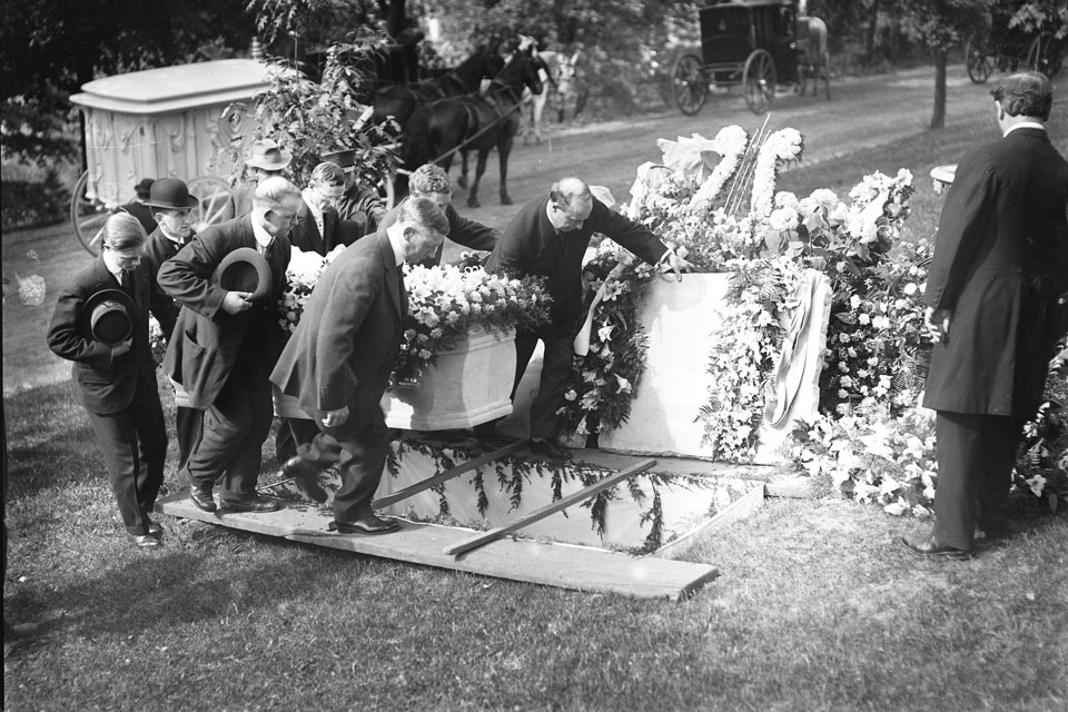 Woodland Cemetery_archive funeral 2