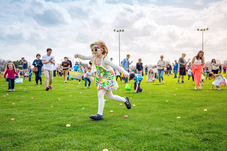 Digest-secondary_Easter-egg-hunt Easter-egg-hunt-at-youngs-jersey-dairy