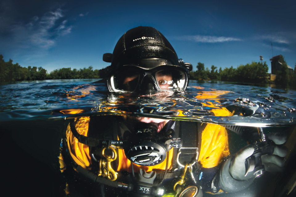 Life-Diver-Thomas-surface Life-Diver-Thomas-surface