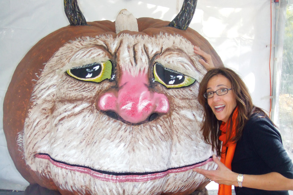 Jeanette-Paras-with-where-the-wilds-things-are-pumpkin Jeanette-Paras-with-where-the-wilds-things-are-pumpkin