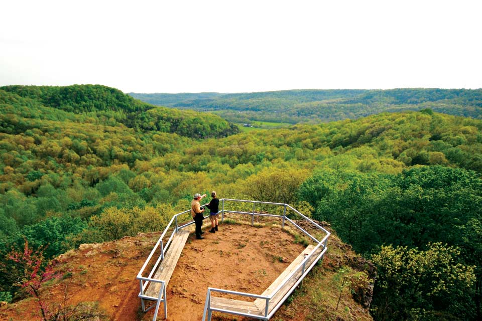 buzzardroost-rock-overlook_credit-to-Randall-Schieber buzzardroost-rock-overlook_credit-to-Randall-Schieber