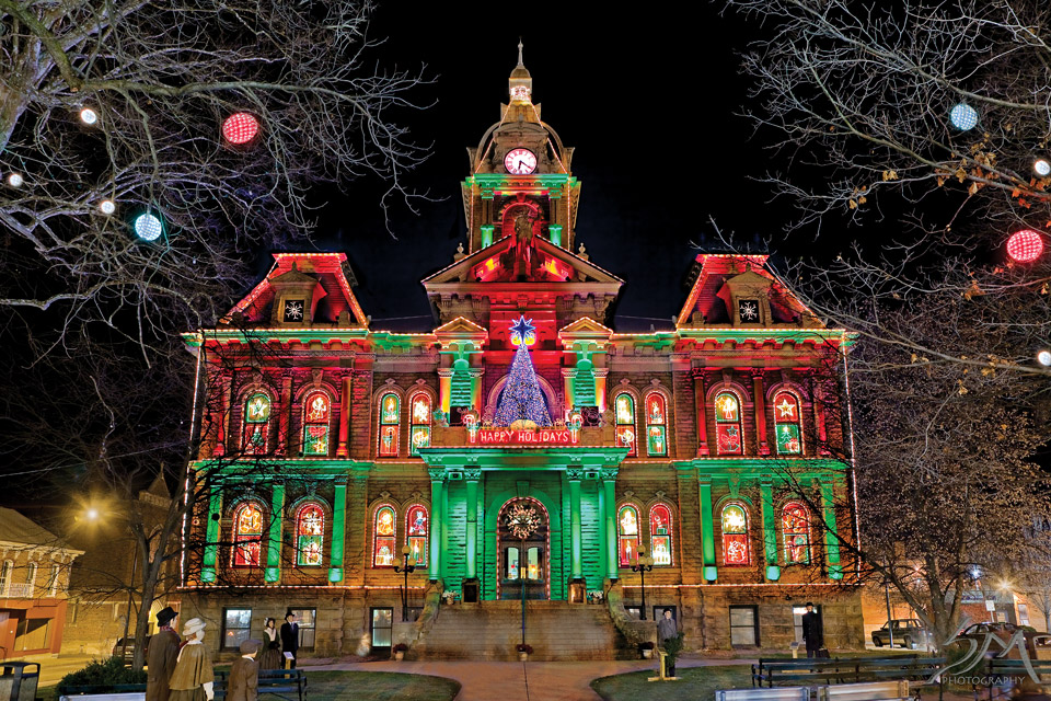 Guernsey County Courthouse Lights Show (photo by Steven Miskovich II)