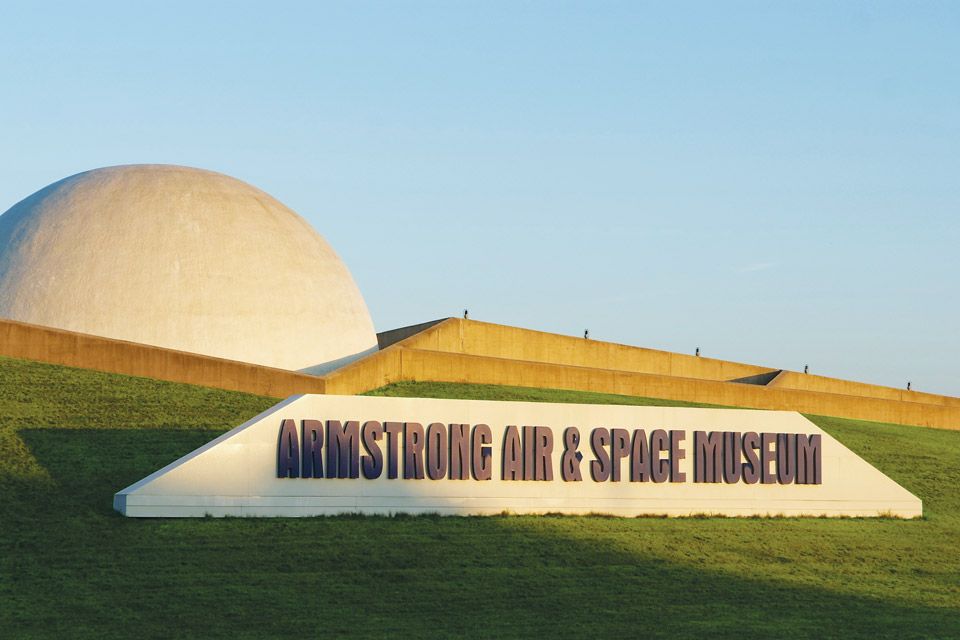 armstrong-air-and-space-museum armstrong-air-and-space-museum