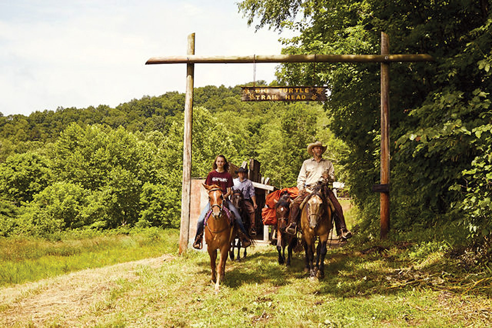 Kentucky McKee Horseback Riding (photo courtesy of Kentucky Department of Tourism)