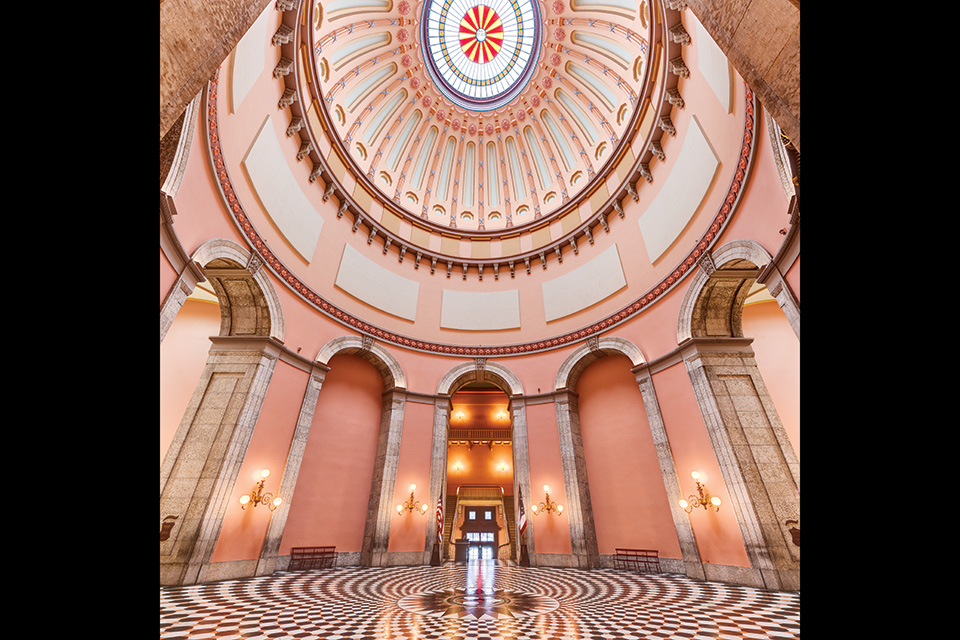 Ohio Statehouse Rotunda (photo by David FitzSimmons) Ohio Statehouse Rotunda (photo by David FitzSimmons)