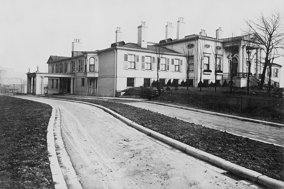 Historic photo of the Taft Museum of Art (photo courtesy of Taft Museum of Art) Historic photo of the Taft Museum of Art (photo courtesy of Taft Museum of Art)