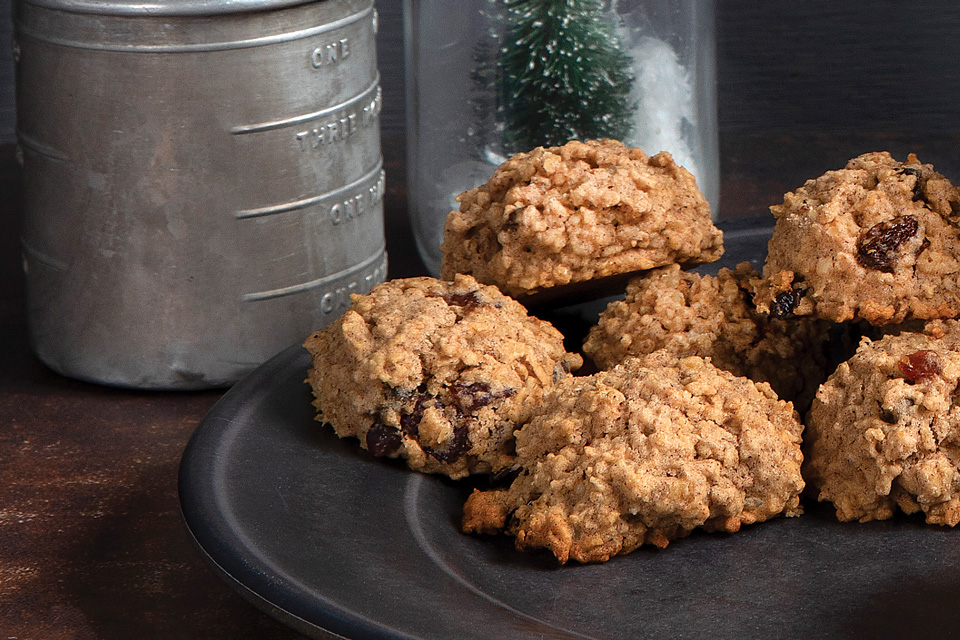 Old-time oatmeal cookies (photo and styling by Karin McKenna)