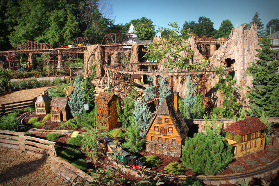 Paul Busse Garden Railway