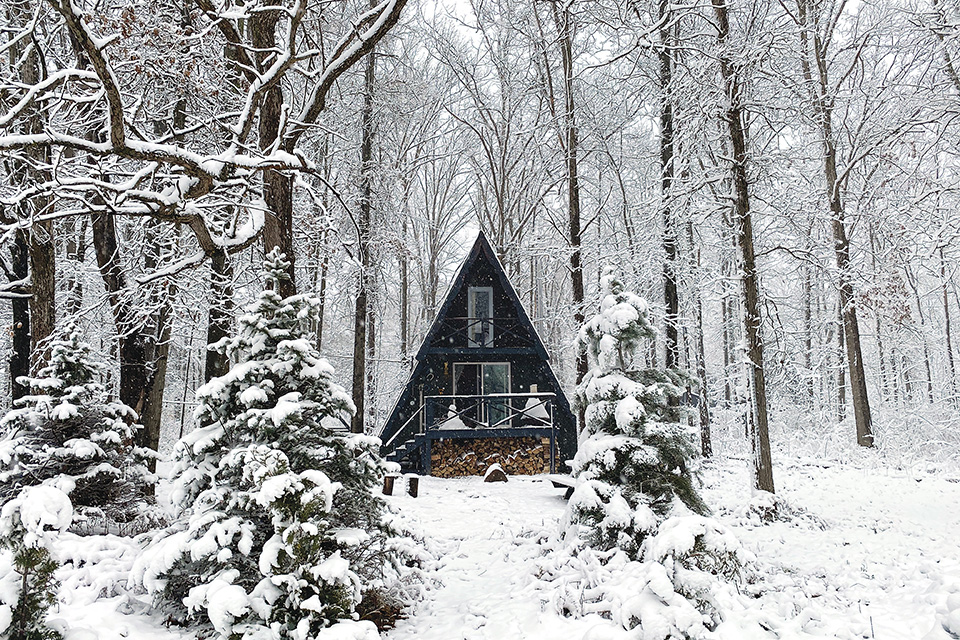 Triangle Cabin in winter (photo by Zoe Eloise White)