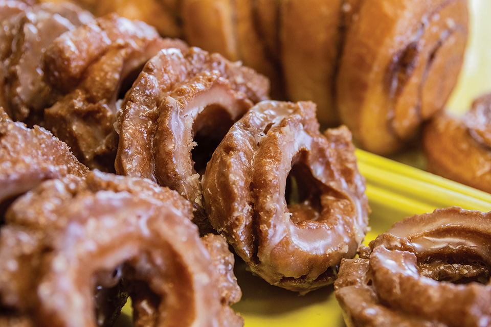 Bill’s Donuts fritters