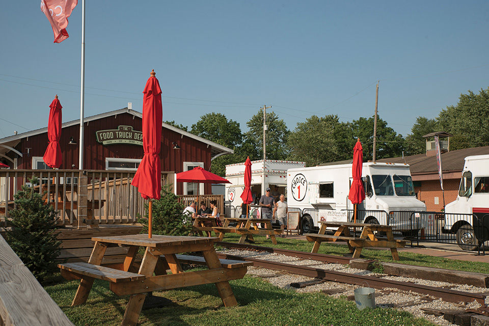 Food Truck Depot picnic tables