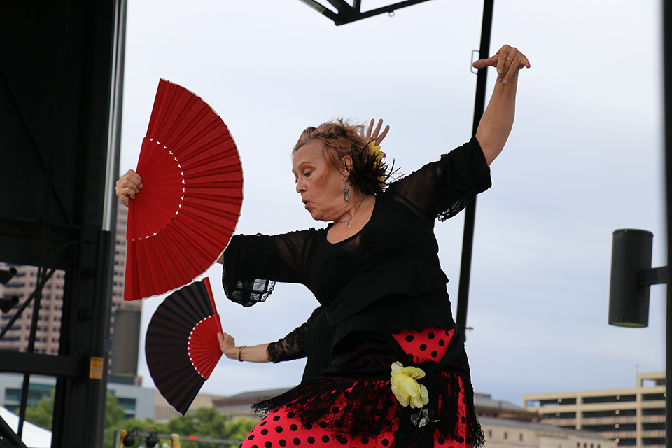 El Ritmo Flamenco on stage (photo by McKenzi Swinehart) El Ritmo Flamenco on stage (photo by McKenzi Swinehart)