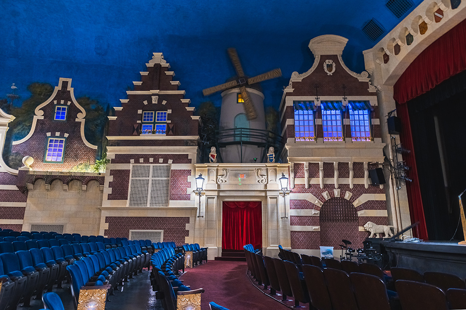 Bellefontaine’s Holland Theatre interior (photo by Matt Shiffler)