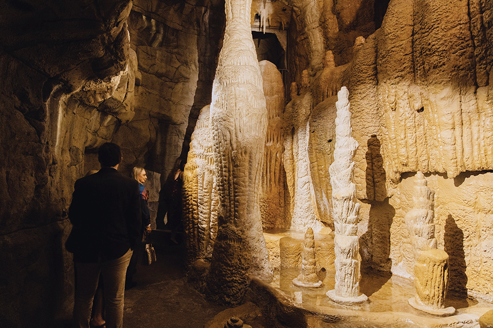 Visitors exploring the cave at the Cincinnati Museum Center (photo by Erin Amtulis)