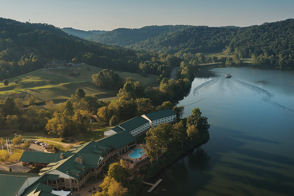 4 West Virginia Resorts to Stay at this Summer