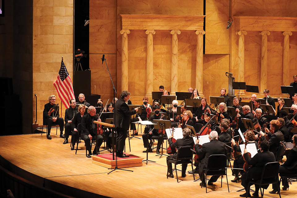 Toledo Symphony performing on stage (photo by Robert Cummerow)