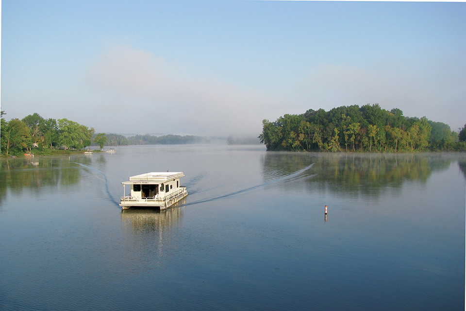 Boat on Charles Mill Lake (photo courtesy of Muskingum Watershed Conservancy District)