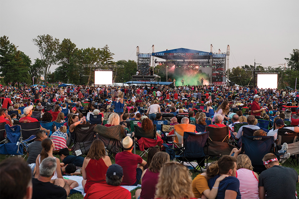 Concertgoers at Red, Rhythm & Boom in Mason (photo courtesy of Mason, Ohio)