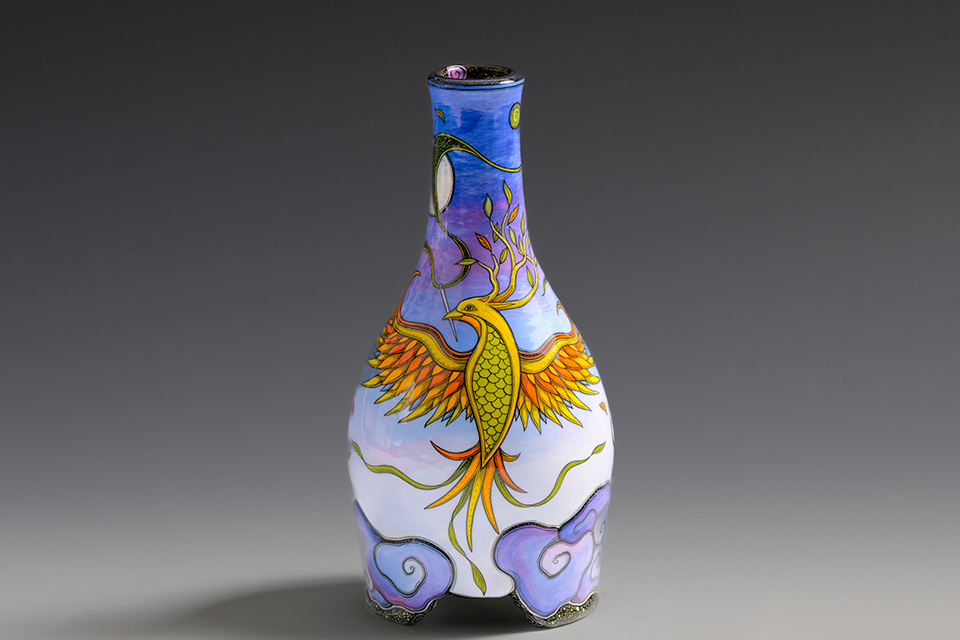 Terri Kern (American, born 1964), Holding Fast, 2024, earthenware, 6 1:2 x 3 1:2 in. diam. Collection of the artist. Photo by Michael Svach