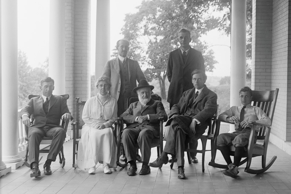 Wright family on the porch of Hawthorn Hill in Dayton (photo courtesy of Library of Congress)